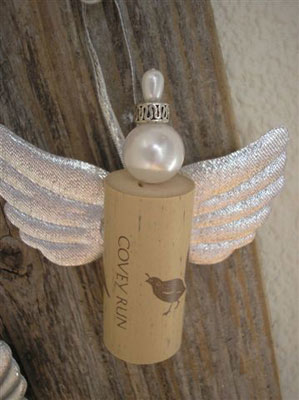 angels made with wine corks